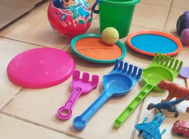 Lote de juguetes para la playa