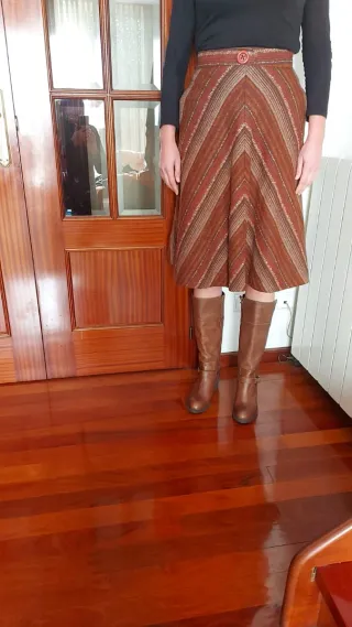 Falda midi acampanada rayas marrones