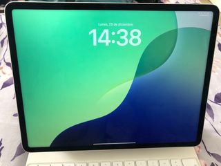 iPad Pro 12.9 5ª Gen + Teclado Mágico