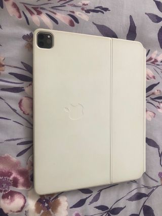 iPad Pro 12.9 5ª Gen + Teclado Mágico