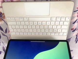 iPad Pro 12.9 5ª Gen + Teclado Mágico