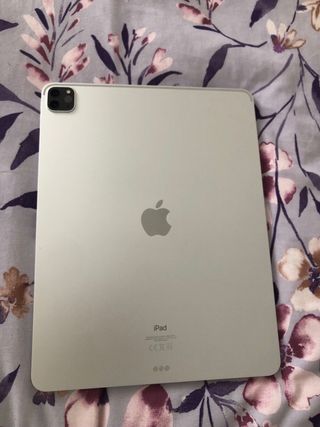iPad Pro 12.9 5ª Gen + Teclado Mágico