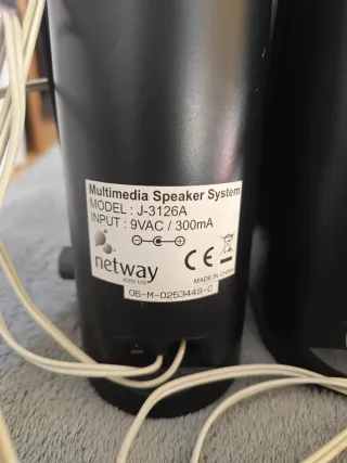 Altavoces Netway Negros