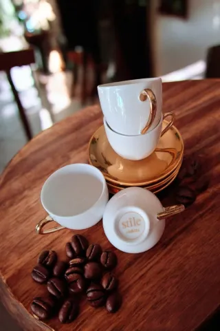 Set 4 Tazzine Caffè Lavazza Porcellana Oro Italy