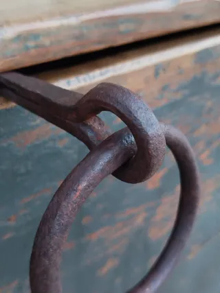 Argolla antigua de forja. Tirador