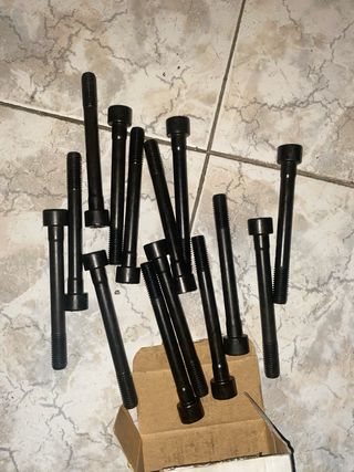 Juego tornillos culata Opel Mokka