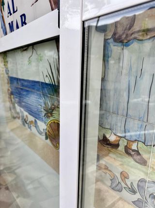 Ventanal alum. corredera 220x140 + persiana + reja