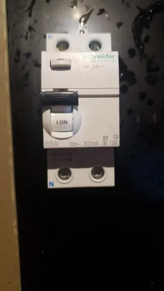 Diferencial Schneider Electric 2P 63A 300mA