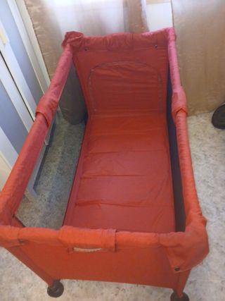 Cuna de colecho roja