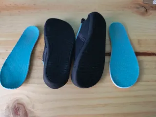 Escarpines negros Decathlon talla 24