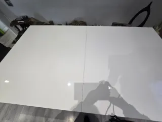 Mesa lacada blanca moderna