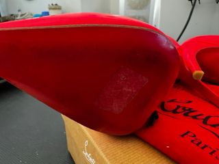 Zapatos Louboutin Talla 38 fluo pink