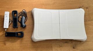 Nintendo Wii Negra + Accesorios + Juegos