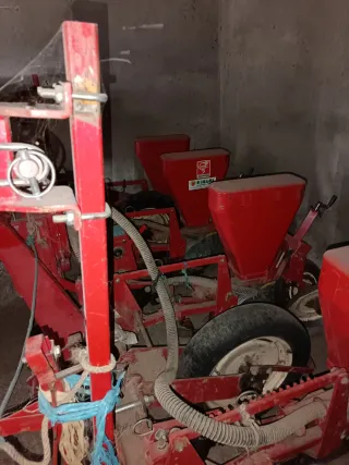 Sembradora Gaspardo 5 cuerpos