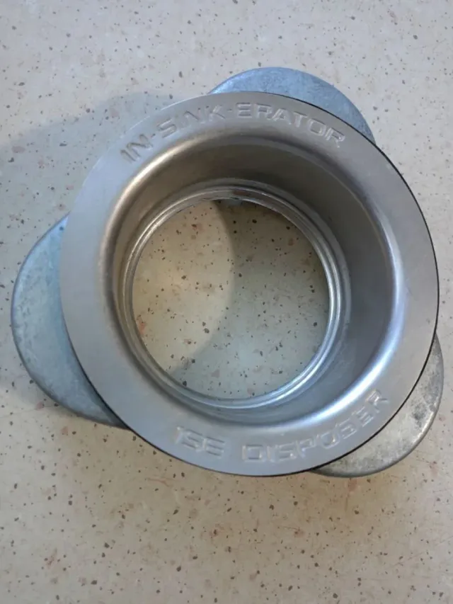 Anillo del triturador de basura