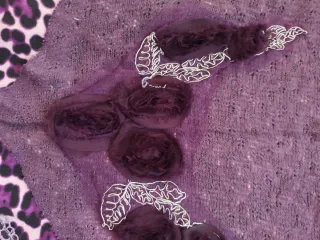 Sciarpa viola con stampa animalier,due in uno