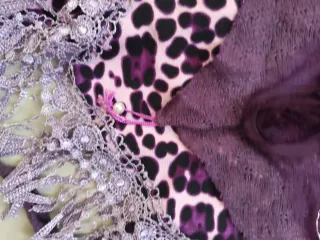 Sciarpa viola con stampa animalier,due in uno