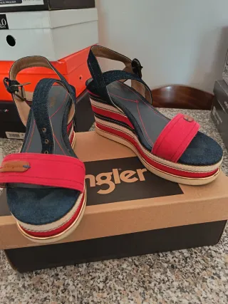 Sandali Sunshine Kelly Cross WL181700 blu e rossi