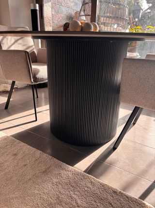 Mesa de comedor redonda piedra sinterizada