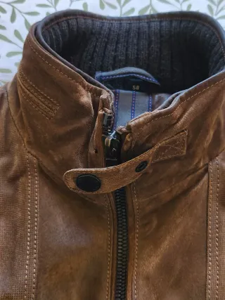 Chaqueta/abrigo de cuero marrón