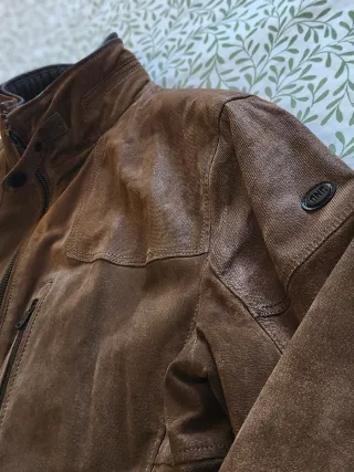 Chaqueta/abrigo de cuero marrón