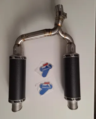 Escapes Suzuki Gsr 600