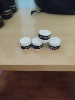 Pack pádel: Mochila, pelotas y grip