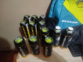 Pack Pádel: 12 Botes 1 Mochila y 2 Overgrip