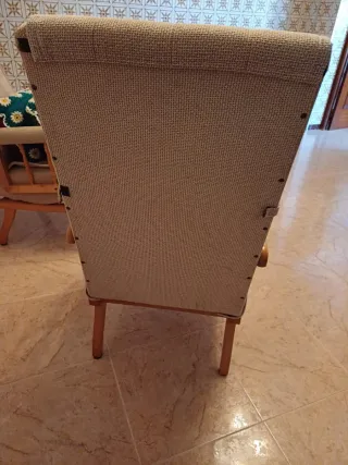 2 Sillones balancíne tapizados tela y madera