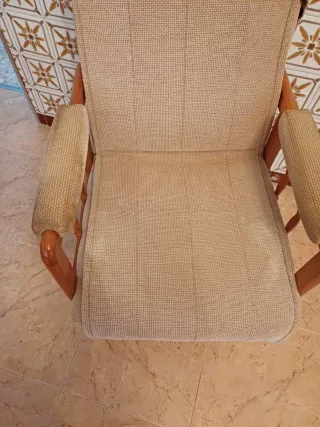 2 Sillones balancíne tapizados tela y madera