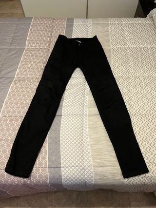 Chaquetas, pantalones y botas de moto