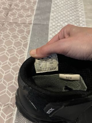 Chaquetas, pantalones y botas de moto