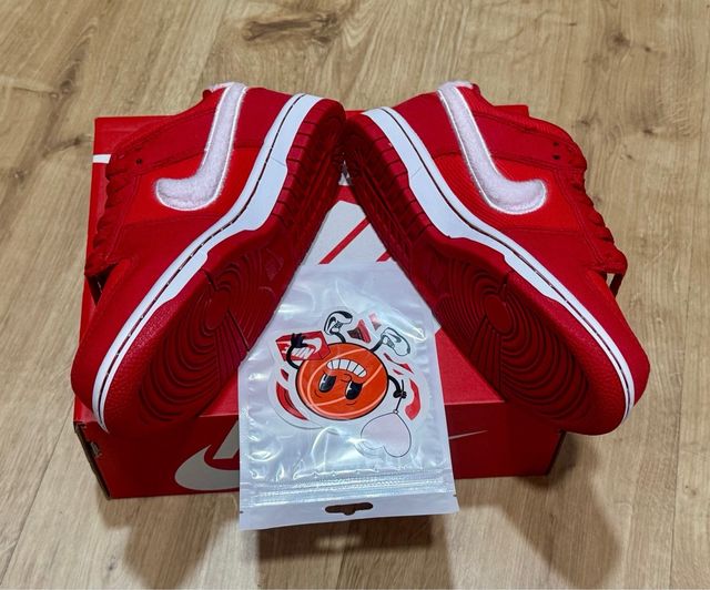 Nike Dunk Talla 35.5 Rojas