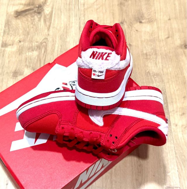 Nike Dunk Talla 35.5 Rojas