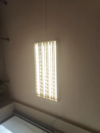 Lámparas de oficina con flueroscentes