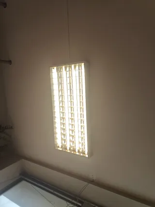 Lámparas de oficina con flueroscentes