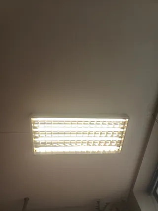 Lámparas de oficina con flueroscentes