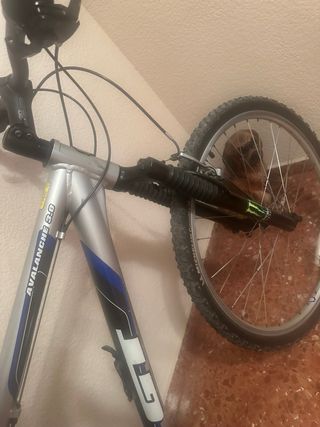 Bicicleta GT Avalanche 3.0 Aluminio