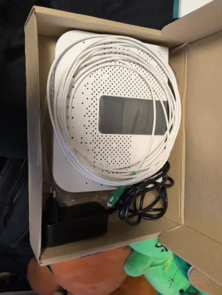 Router Vodafone Sercom ONT L3 FG824CD