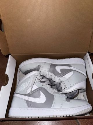 Zapatillas Jordan Originales Gris y Blanco