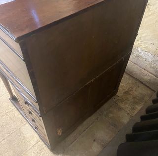 Escritorio antiguo de madera