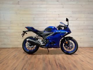 Yamaha R125 Azul