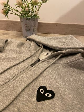Sudadera Gris Comme des Garçons PLAY