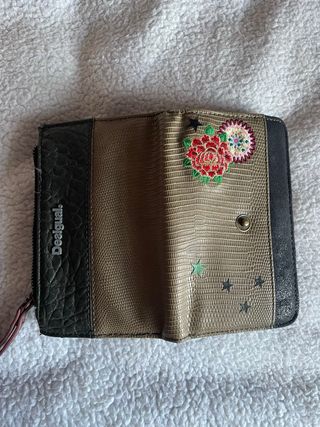 Monedero Desigual Mujer Flores y Estrellas