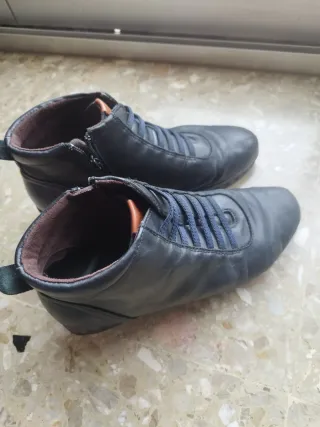 Botines de piel negros