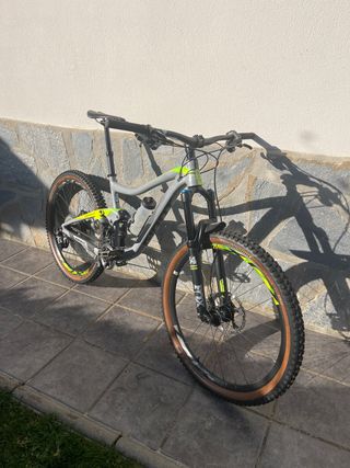 Bicicleta Enduro Giant Trance 1.5 Talla M de 2018