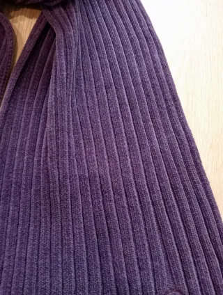 Bufanda morada para hombre