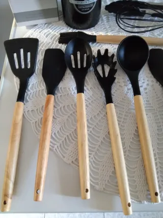 Set Utensili Cucina Silicone con Porta