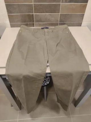 Pantalón Mango Talla 46 Verde Oliva están perfecto