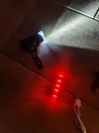 2 Luces LED bicicleta Nuevas estrenar